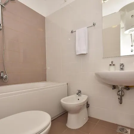 Sunshine Apartment Makarska