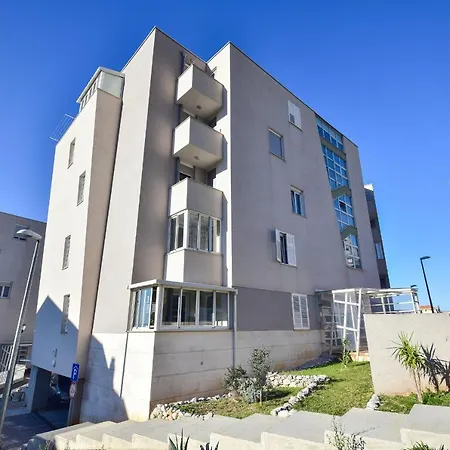 Apartment Sunshine Makarska